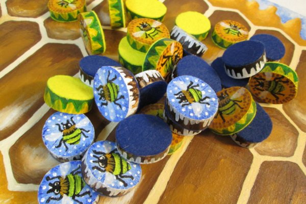 “Ludus Duodecim Scriptorum” (Game of the Twelve Markings) - Roman Bee Board Game Featuring Winter Bees, Summer Bees and Honeycomb - Pile of Mixed Bee Playing Pieces - Hand Painted by Imogen Smid