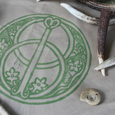 Chalice Well Altar Cloth Mystical Glastonbury Well with Vesica Pisces and Hawthorne Flower Motif - Gallery Tile - Hand Printed with Hand Carved Lino Stamp